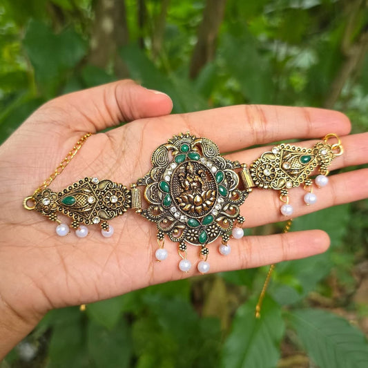 Emerald Aura Lakshmi Choker