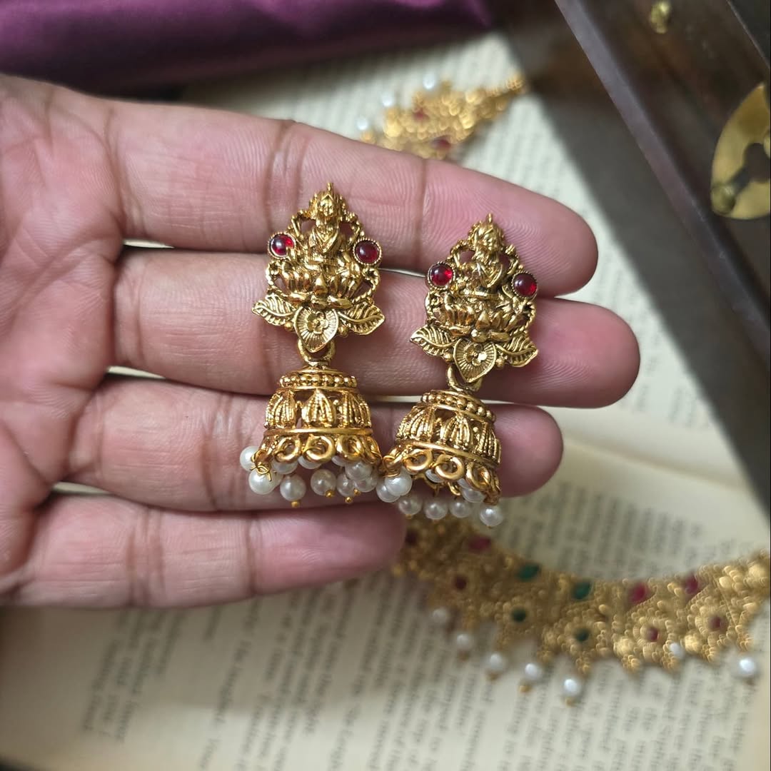 Classic Temple Bridal Set