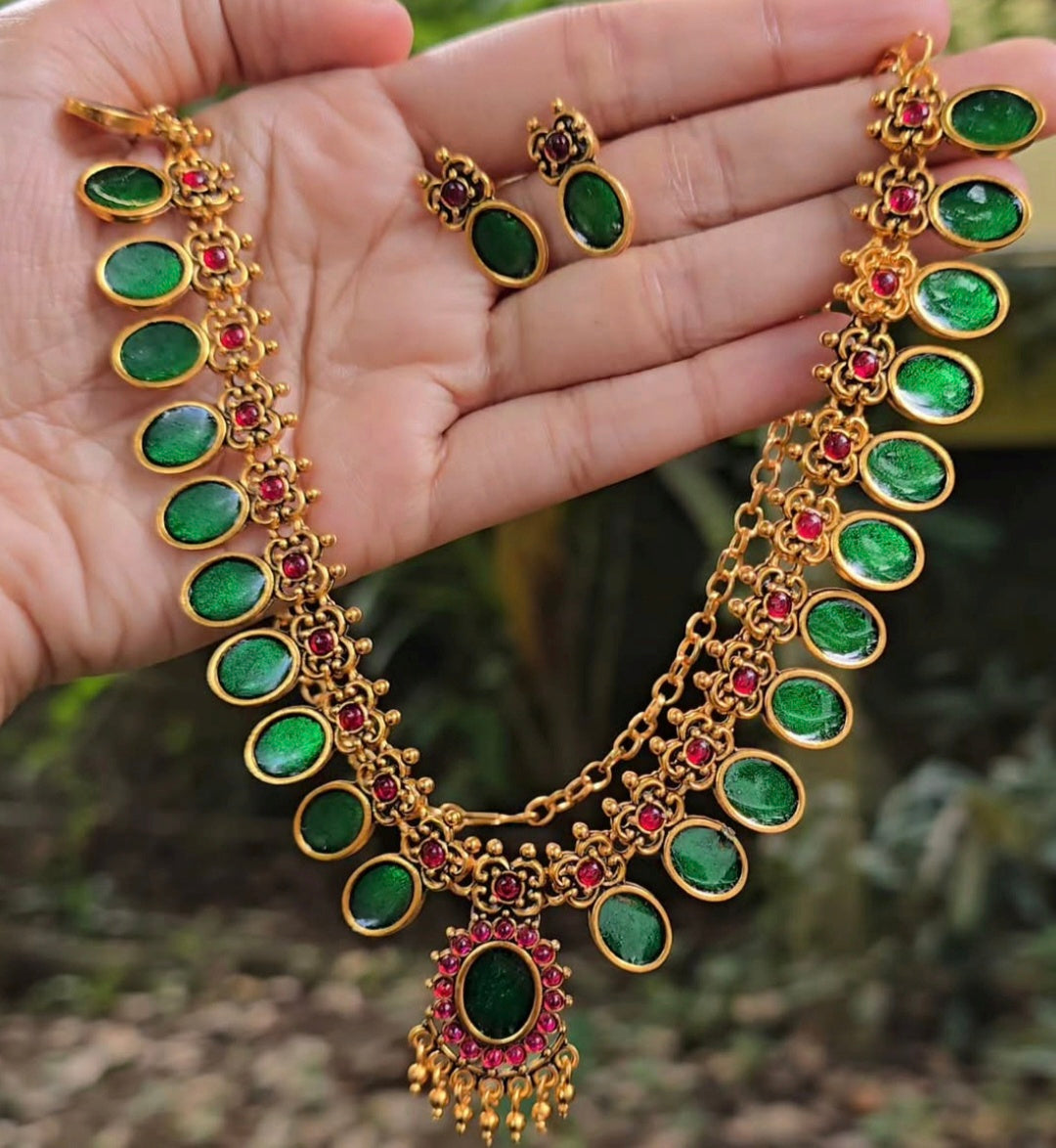 Emerald Drop Temple Necklace Set